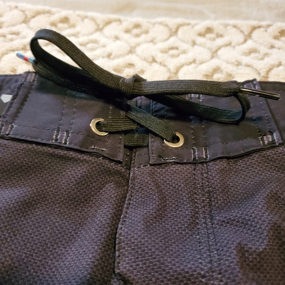 Quiksilver boardshorts- NWT - Picture 5 of 9